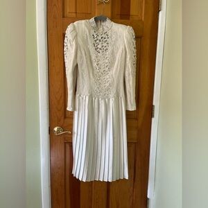 80’s Scott McClintock Cream Lace Dress Victorian Pleated Size 6 Drop Waist Vntg